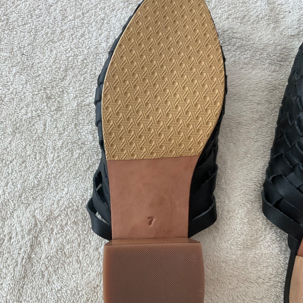 Liberte leather woven mules NWOT - Picture 6 of 7